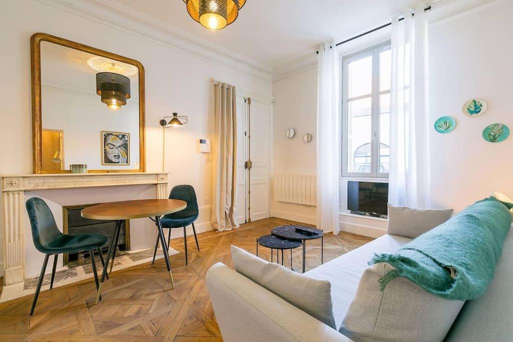 La Closerie Des Cordeliers Dijon Exteriör bild